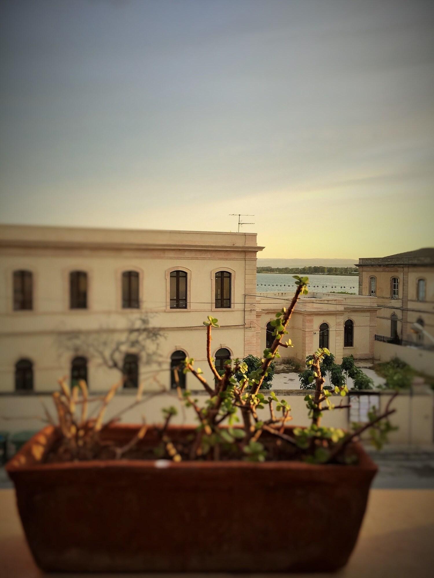 Hotel Mediterraneo Syracuse Exterior photo