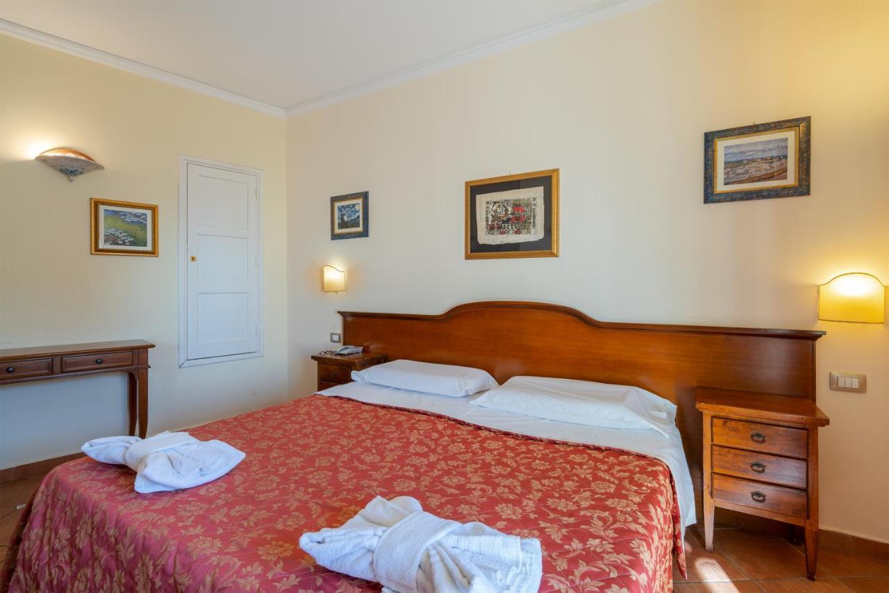 Hotel Mediterraneo Syracuse Exterior photo