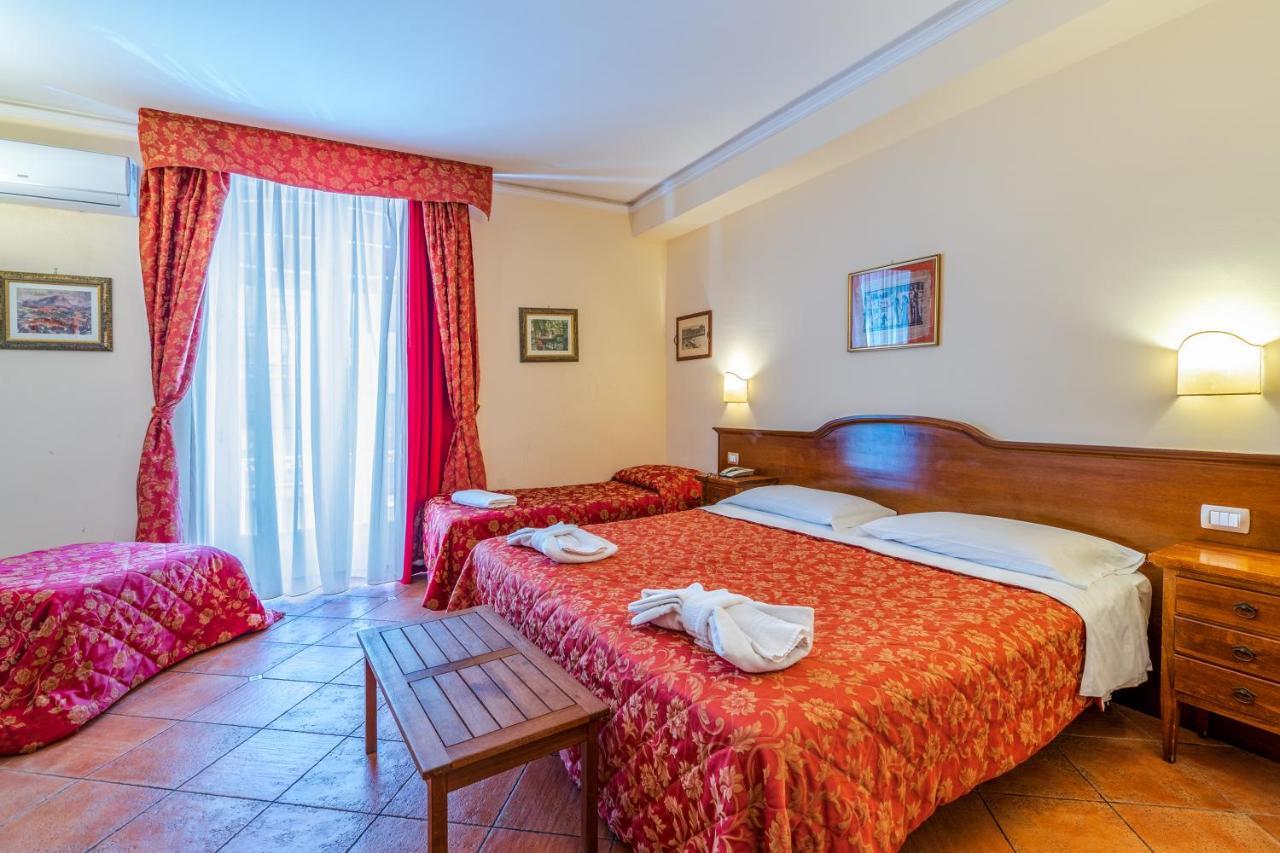Hotel Mediterraneo Syracuse Exterior photo