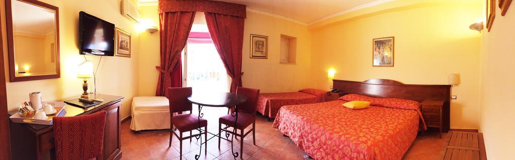 Hotel Mediterraneo Syracuse Exterior photo