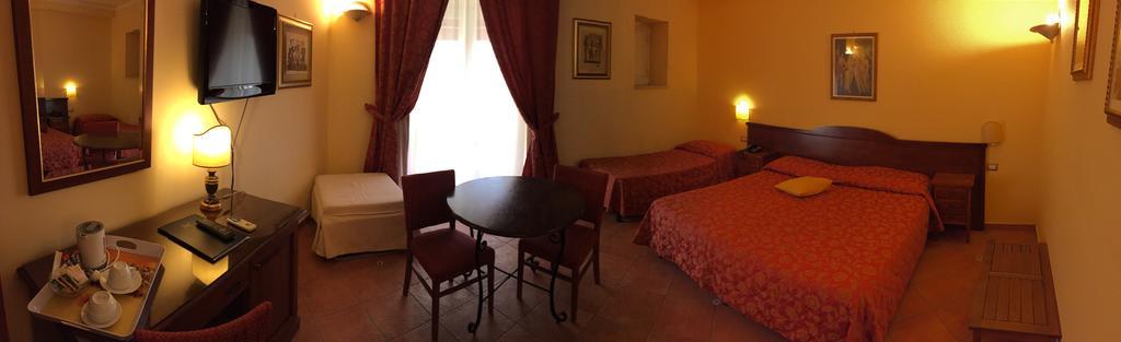 Hotel Mediterraneo Syracuse Exterior photo
